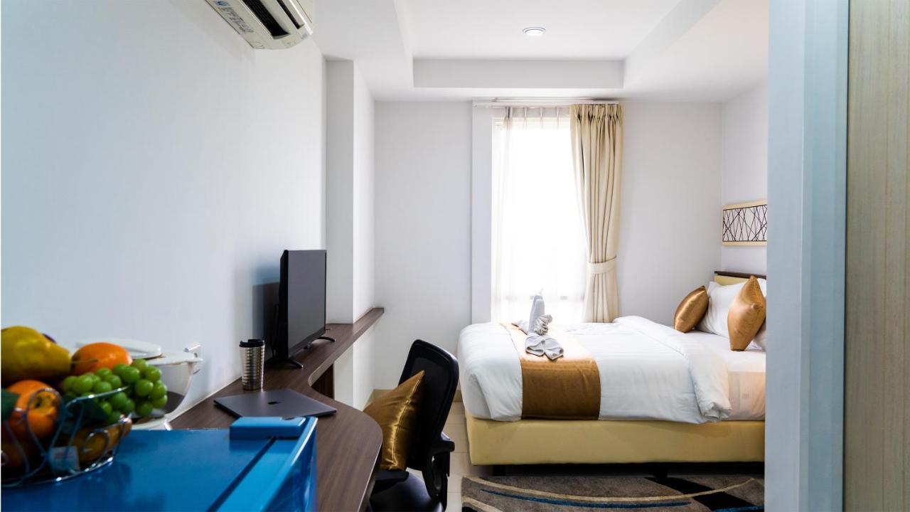 Azalea Suites Cikarang By Jayakarta Group Bekasi Buitenkant foto