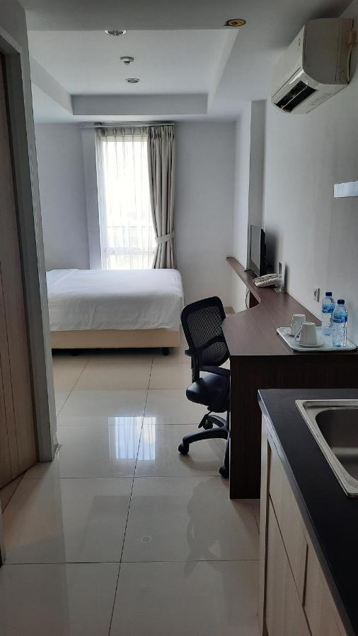 Azalea Suites Cikarang By Jayakarta Group Bekasi Buitenkant foto